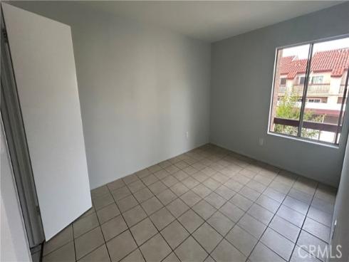 700 W La Veta  M12  Avenue, Orange, CA