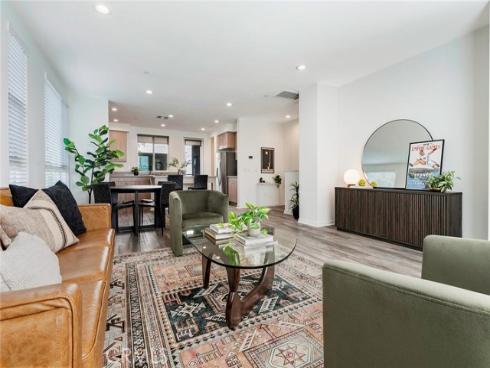 2890 N Glassell   Street, Orange, CA