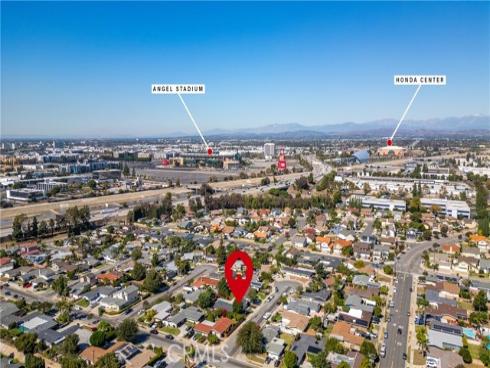 320 N Stevens  , Orange, CA