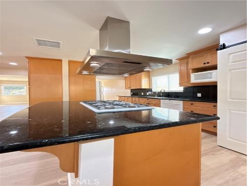 2331 E Adams , Orange, CA