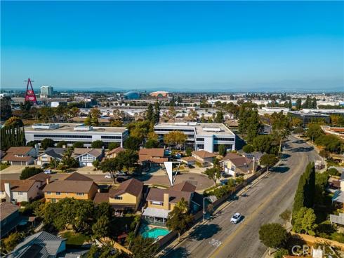 2042 W Beverly , Orange, CA