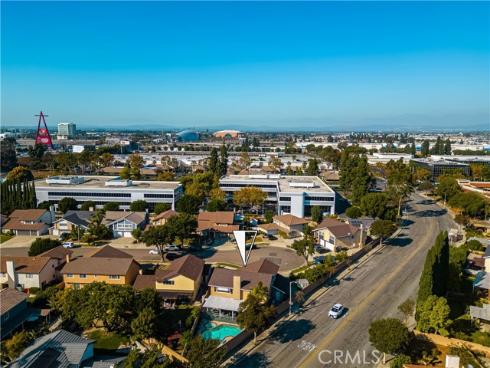 2042 W Beverly  , Orange, CA