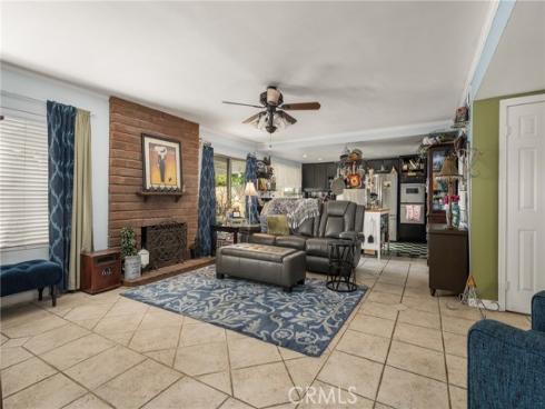 2042 W Beverly , Orange, CA