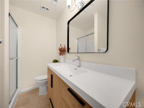 700 W La Veta  I-8 , Orange, CA