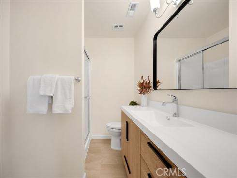 700 W La Veta  I-8 , Orange, CA