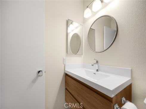 700 W La Veta  I-8 , Orange, CA