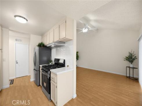 700 W La Veta  I-8 , Orange, CA