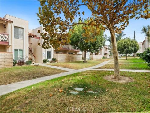 700 W La Veta  T4  Avenue, Orange, CA