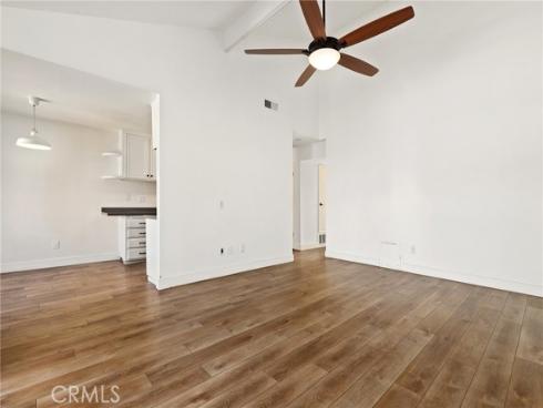 700 W La Veta  T4  Avenue, Orange, CA