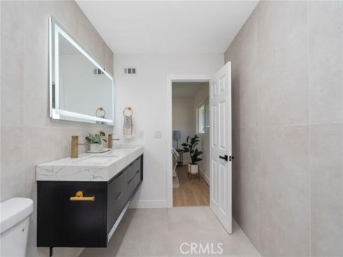 2076 N Diamond  , Orange, CA