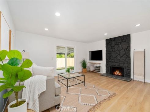 2076 N Diamond  , Orange, CA