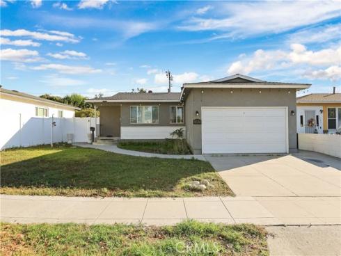 1034 W Maple Ave  , Orange, CA