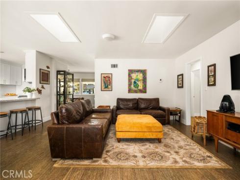 943 E Everett Place , Orange, CA