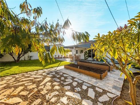 943 E Everett Place , Orange, CA