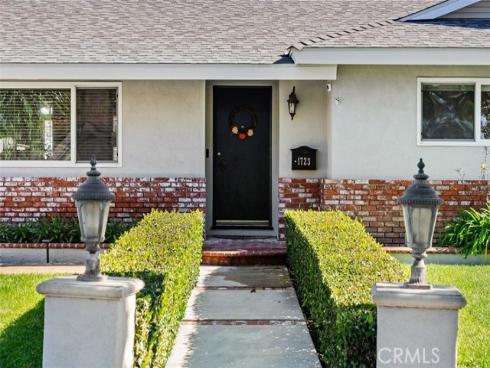 1723 N Lincoln , Orange, CA