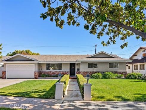 1723 N Lincoln , Orange, CA
