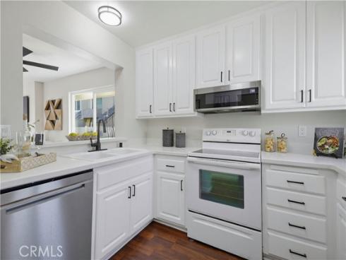 5825 E Creekside 6 Avenue, Orange, CA