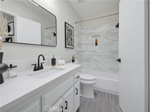 5825 E Creekside 6 Avenue, Orange, CA