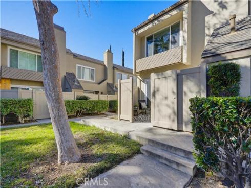 5825 E Creekside 6 Avenue, Orange, CA