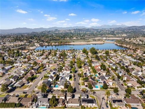 4024 E Del Valle , Orange, CA