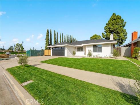 2201 E Oakmont , Orange, CA