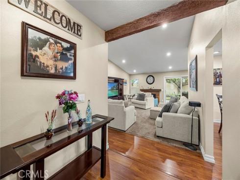 404 E Riverboat Way, Orange, CA