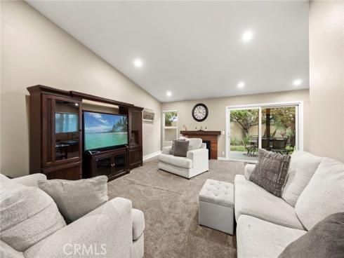 404 E Riverboat Way, Orange, CA