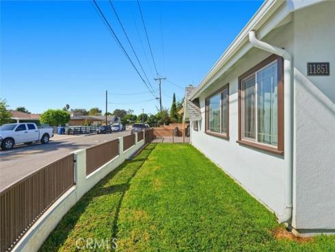 11851 Earlham , Orange, CA