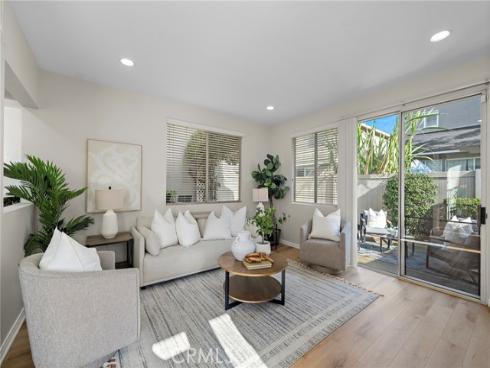 834 N Kintyre , Orange, CA