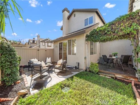 834 N Kintyre , Orange, CA
