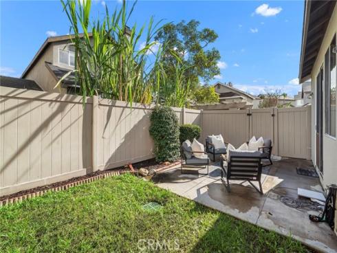 834 N Kintyre , Orange, CA