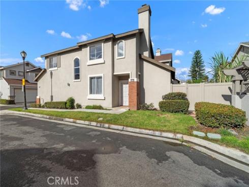 834 N Kintyre , Orange, CA