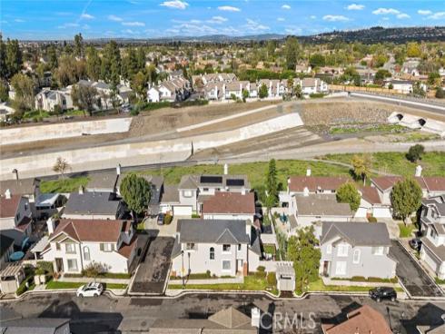 834 N Kintyre , Orange, CA