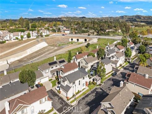 834 N Kintyre , Orange, CA