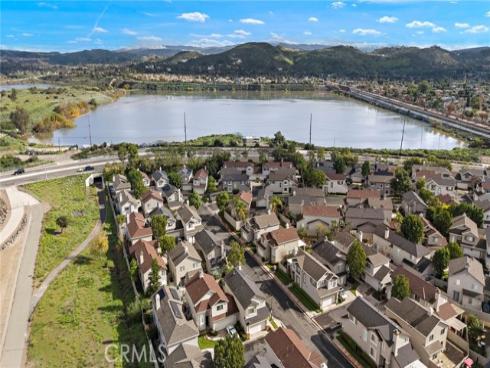 834 N Kintyre , Orange, CA