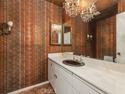 1665 N. Sycamore Street , Orange, CA