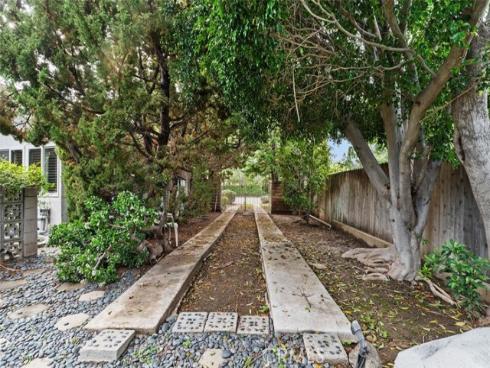 1665 N. Sycamore Street , Orange, CA