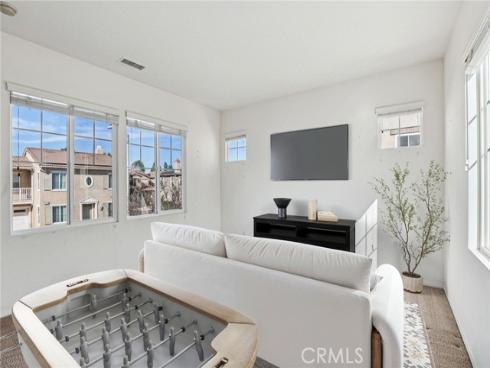 246 W Pebble Creek Ln , Orange, CA