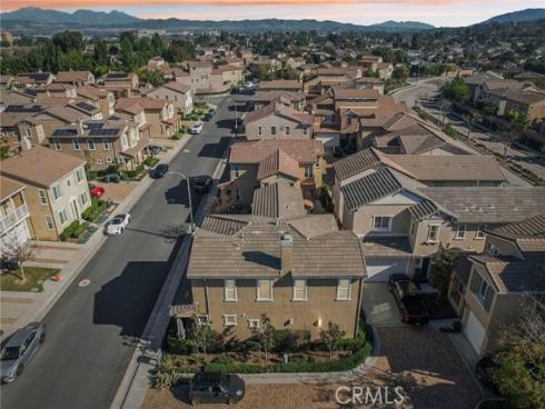 246 W Pebble Creek Ln , Orange, CA