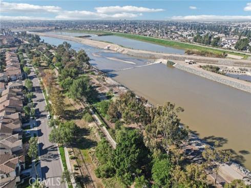 246 W Pebble Creek Ln , Orange, CA