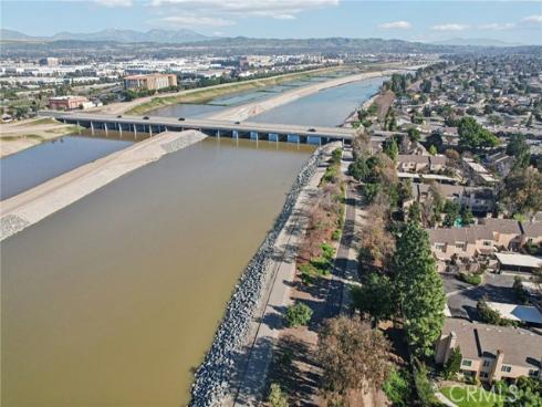 246 W Pebble Creek Ln , Orange, CA