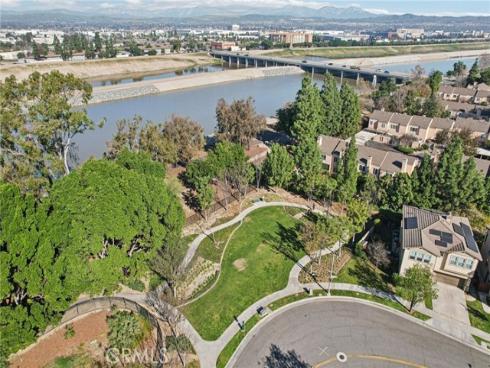 246 W Pebble Creek Ln , Orange, CA