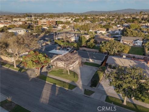 225 S Poinsettia , Orange, CA