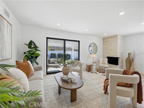 410 W Crystal View , Orange, CA