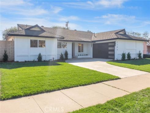 2206 E Athens , Orange, CA