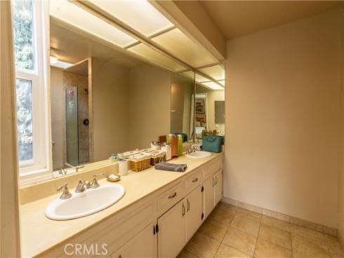 910 E Glendale , Orange, CA