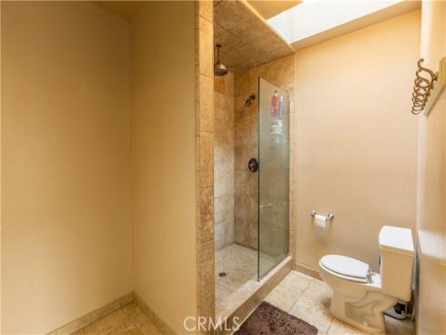 910 E Glendale , Orange, CA