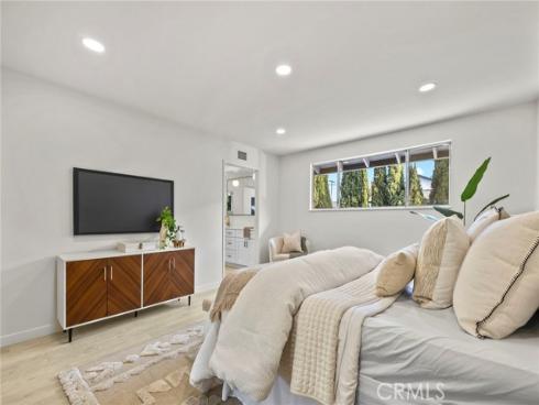 821 S Fairmont Way, Orange, CA