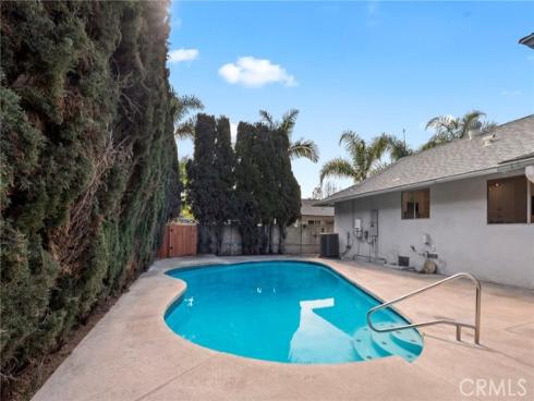 821 S Fairmont Way, Orange, CA