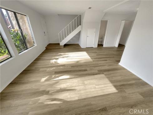 700 W La Veta , Orange, CA